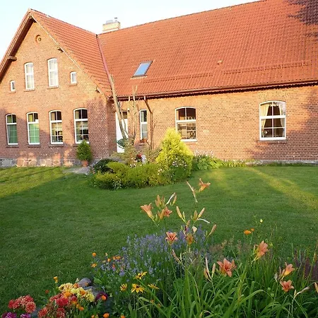 Bed and breakfast Apartament Milosnik